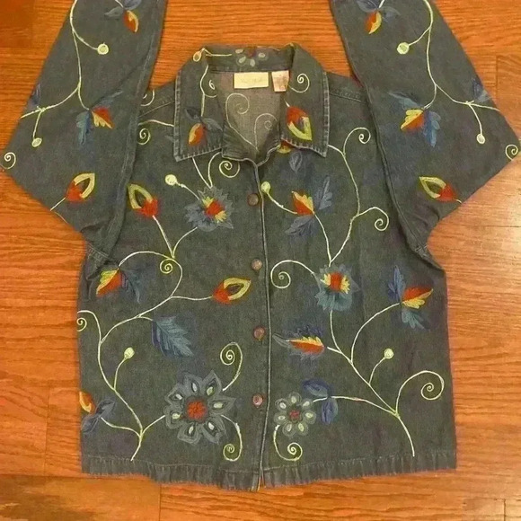 Studio Works Embroidered Floral Button Up Lightweight Denim Jacket Size Medium - Picture 10 of 10